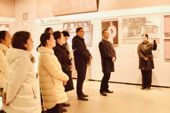 f003a841db17a622f87bf334cee0c44